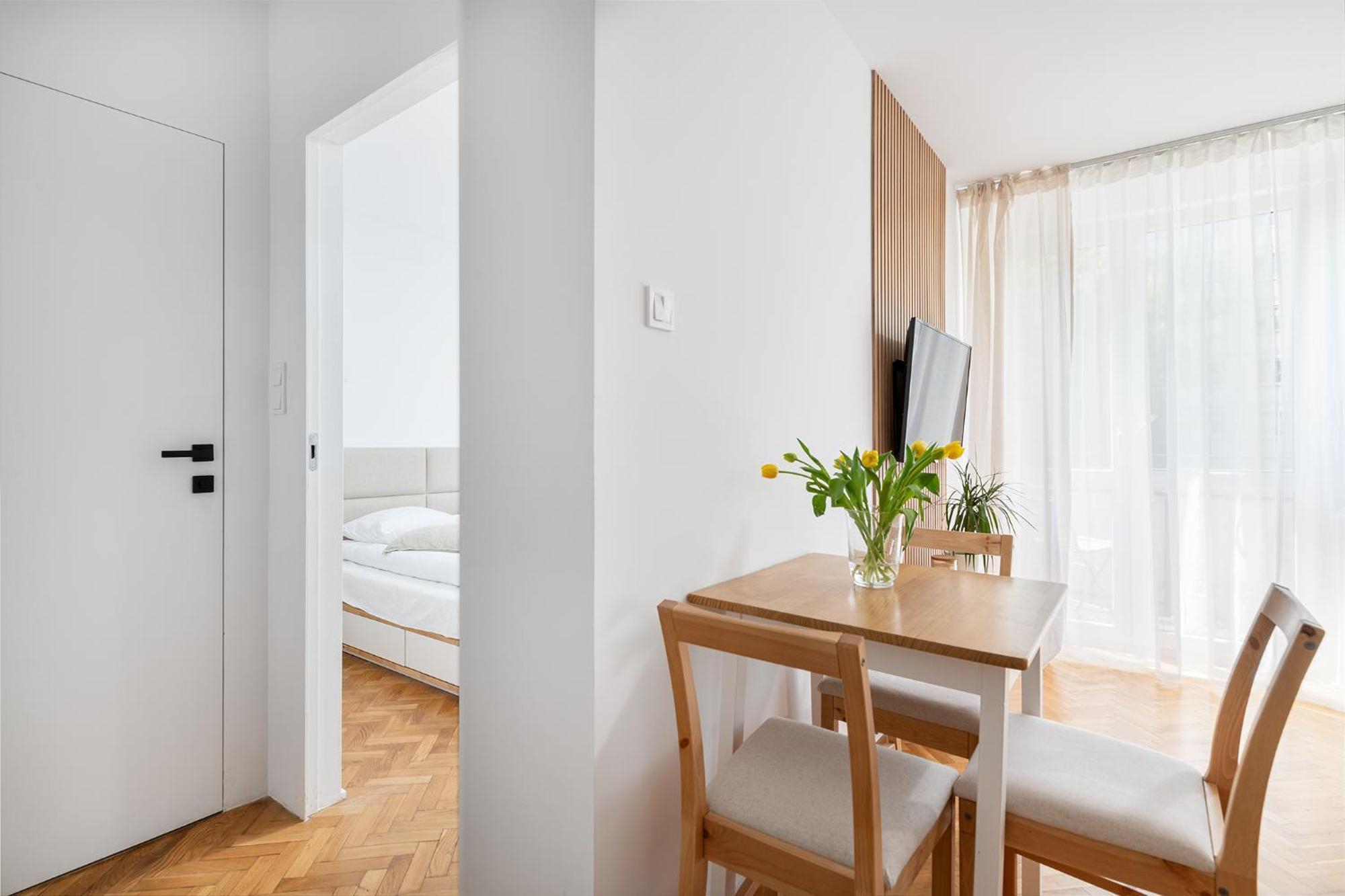 Rentplanet - Apartamenty Przy Palacu Kultury I Nauki Warsaw Exterior photo